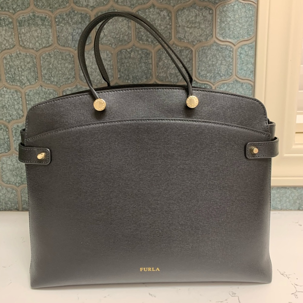 ✨Furla Black Tote Bag Handbag Excellent Condition